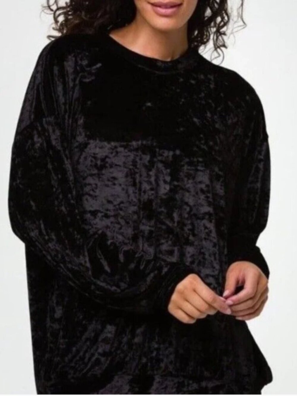 Onzie Black Velvet Sweatshirt One Size